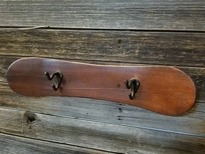 Cabides para mini snowboard com dois ganchos